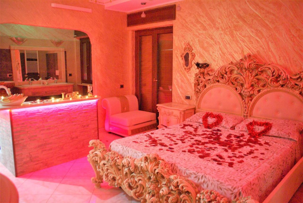 Gold Luxury Suite Home Roma Ngoại thất bức ảnh