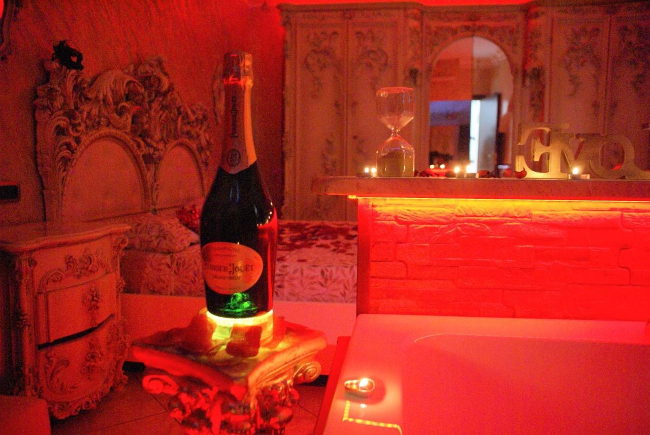 Gold Luxury Suite Home Roma Ngoại thất bức ảnh